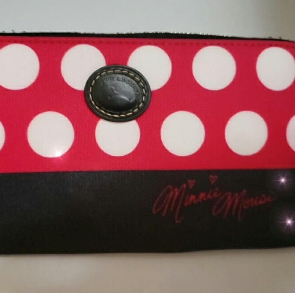 Disney Dooney and Bourke Minnie Mouse Wallet